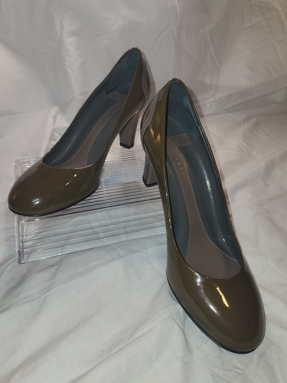 Theory Classic Women's Patent Block Heel Pumps in Olive-Brown